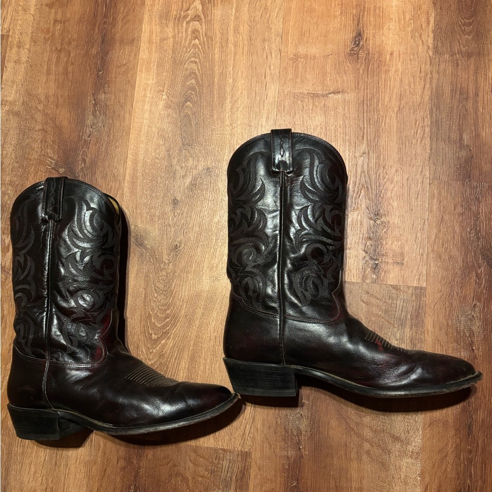 Tony Lama Western Boots in Cherry Black